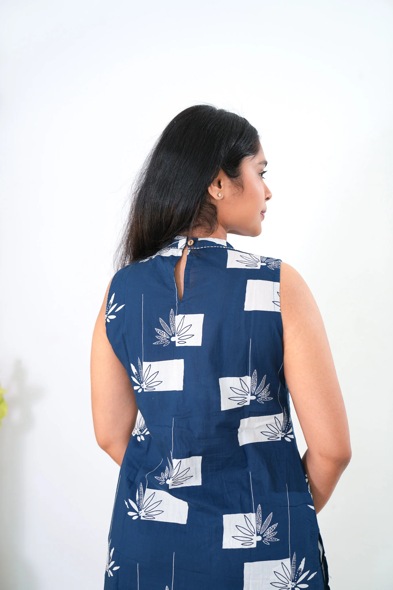 Blue and beige floral cotton co-ords set(attached sleeves) - Image 10