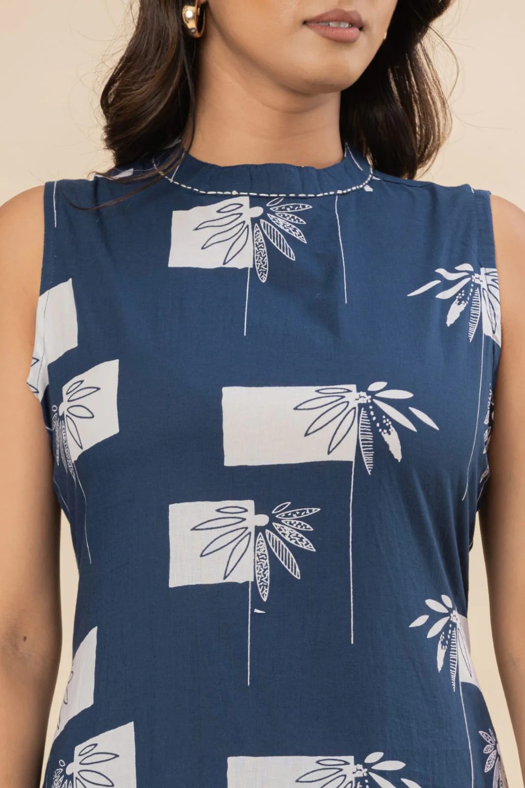 Blue and beige floral cotton co-ords set(attached sleeves) - Image 7