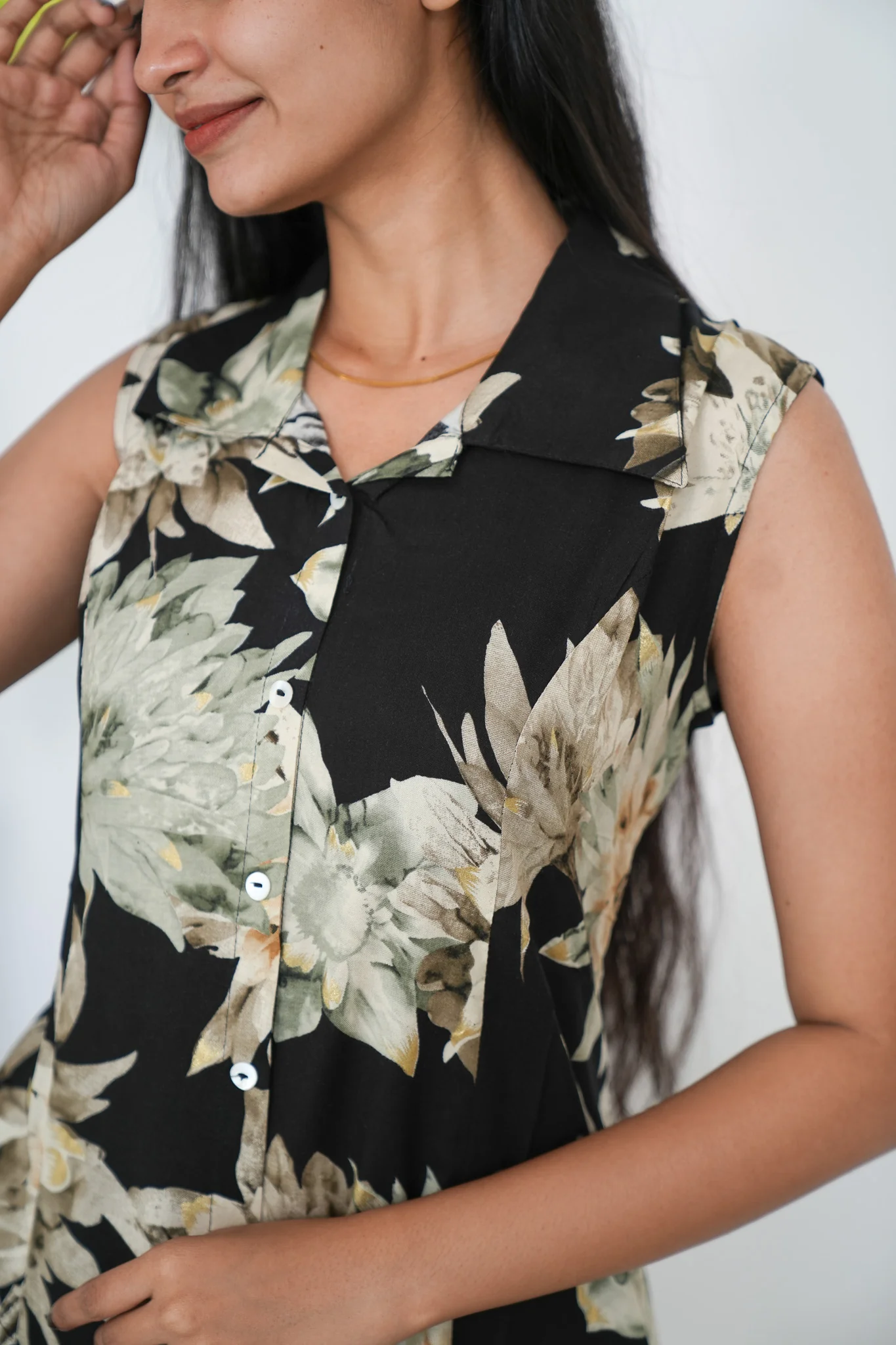 Black floral viscose shirt dress - Image 3
