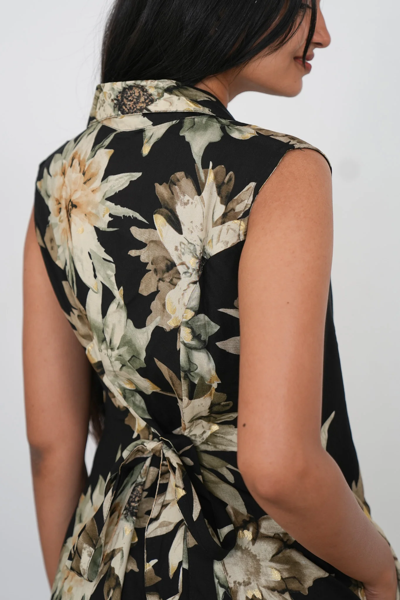 Black floral viscose shirt dress - Image 4