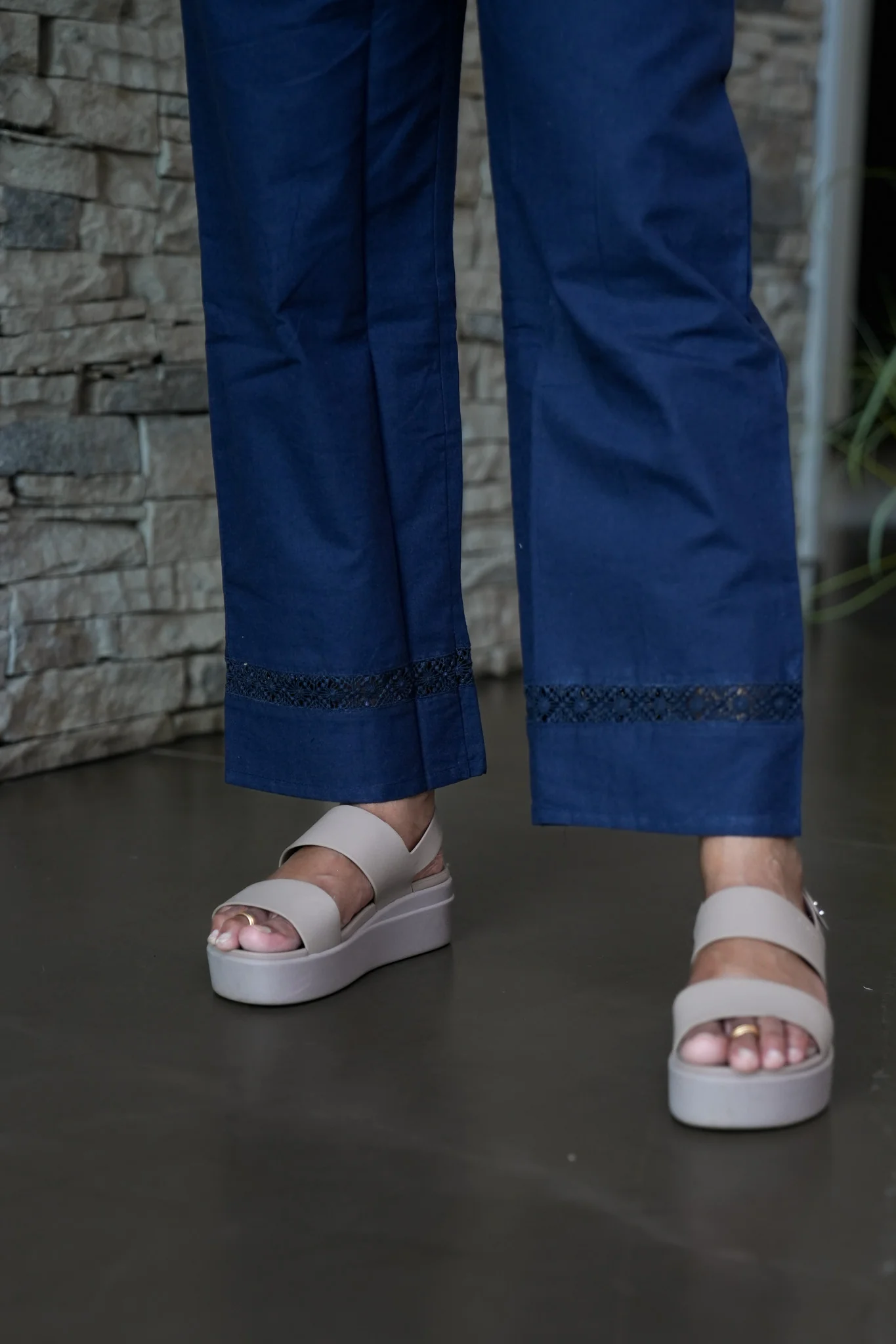 Cotton laced pants with tie - Image 14