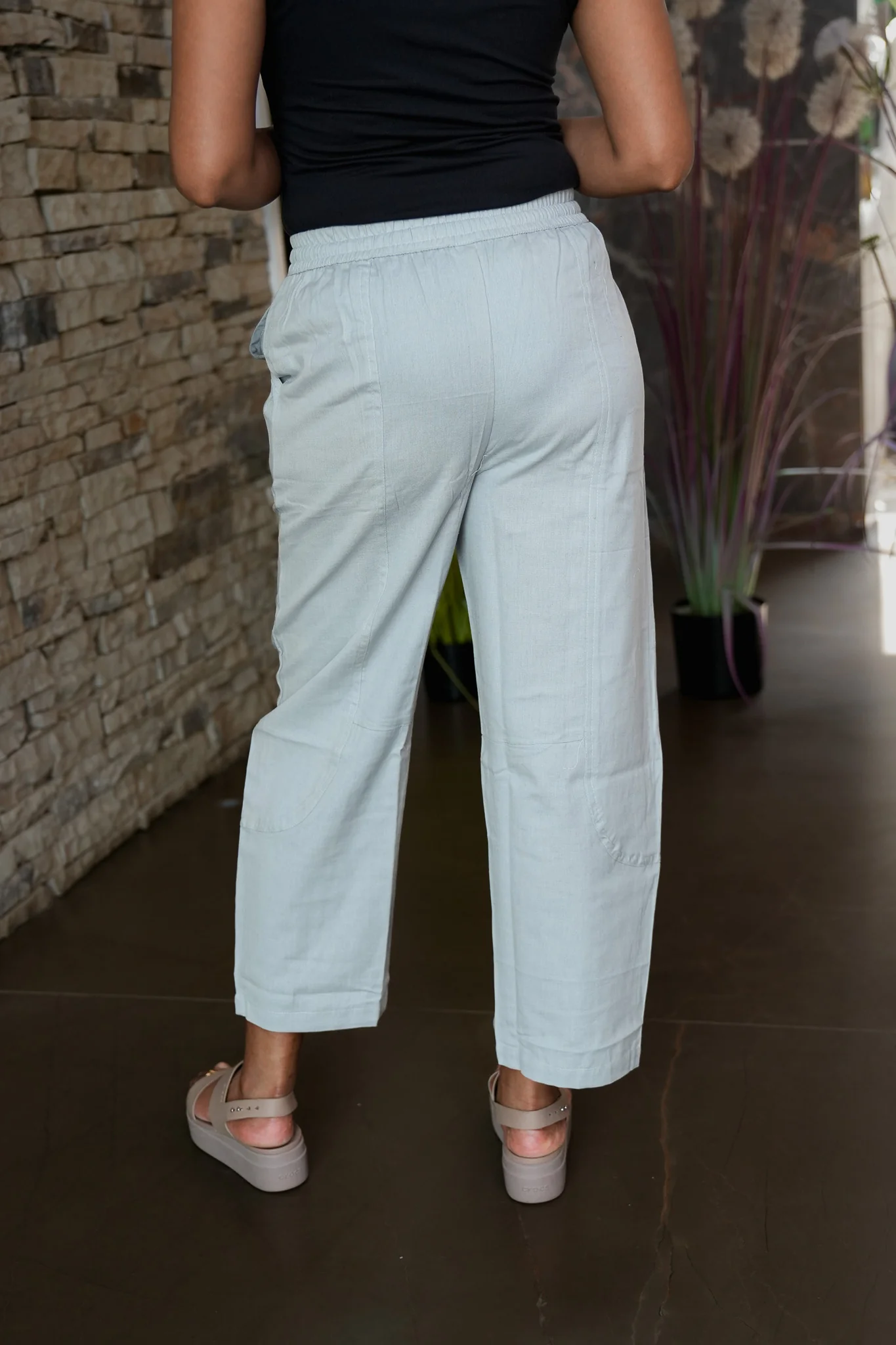 Cotton straight pants with tie - Image 15