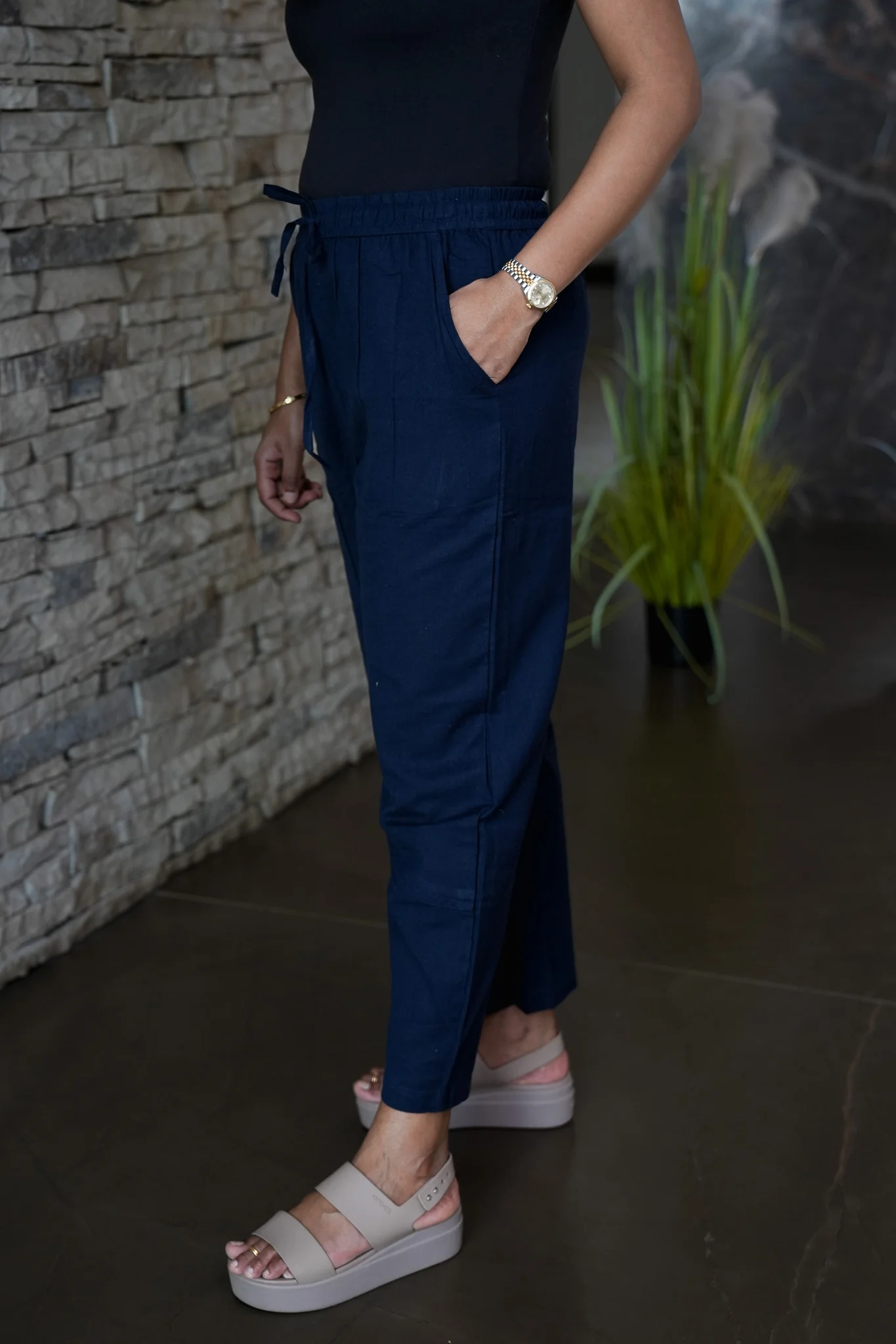 Cotton straight pants with tie - Image 8