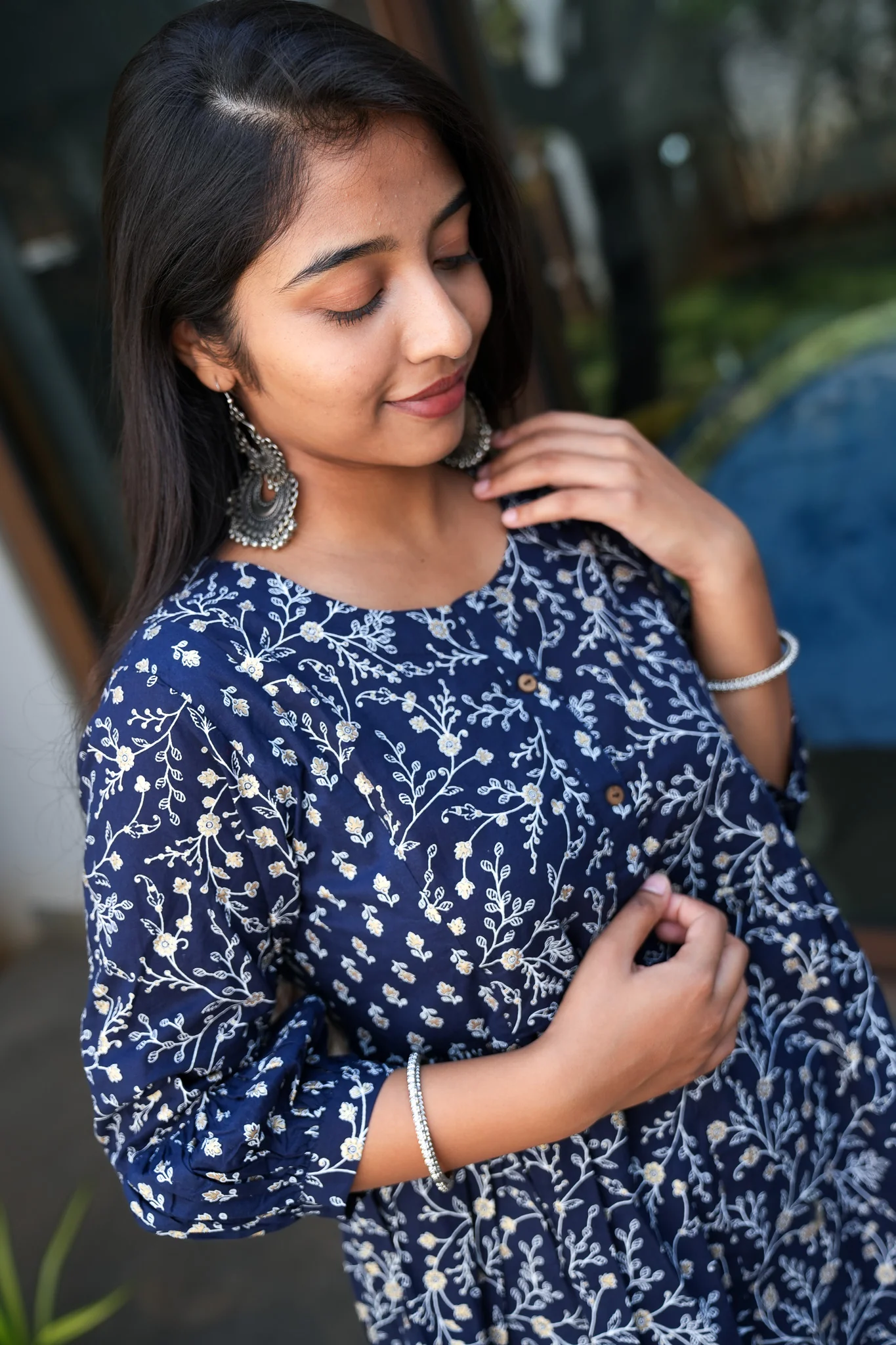 Navy blue floral short kurti - Image 4