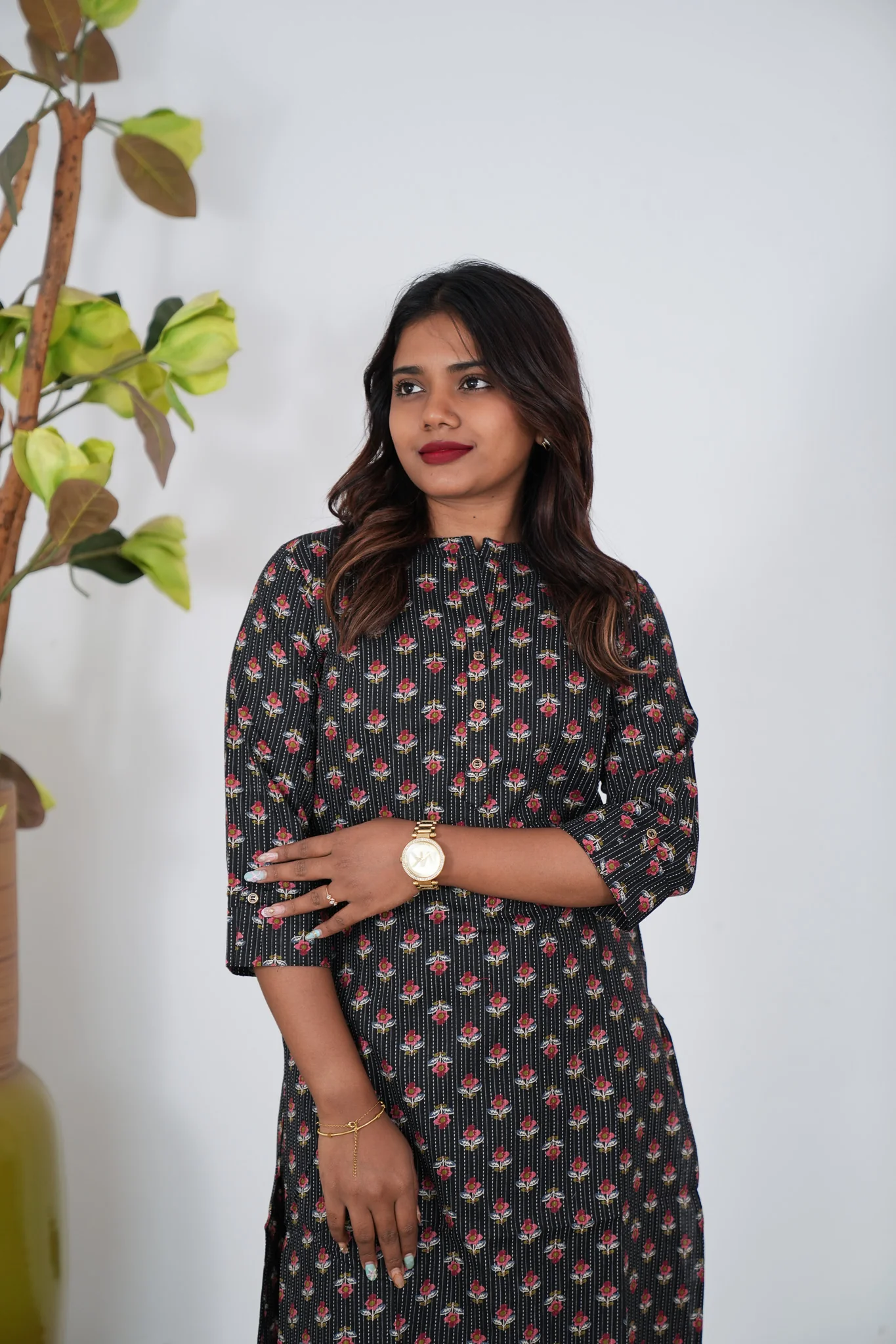 Black with red roses cotton kurti - Image 3