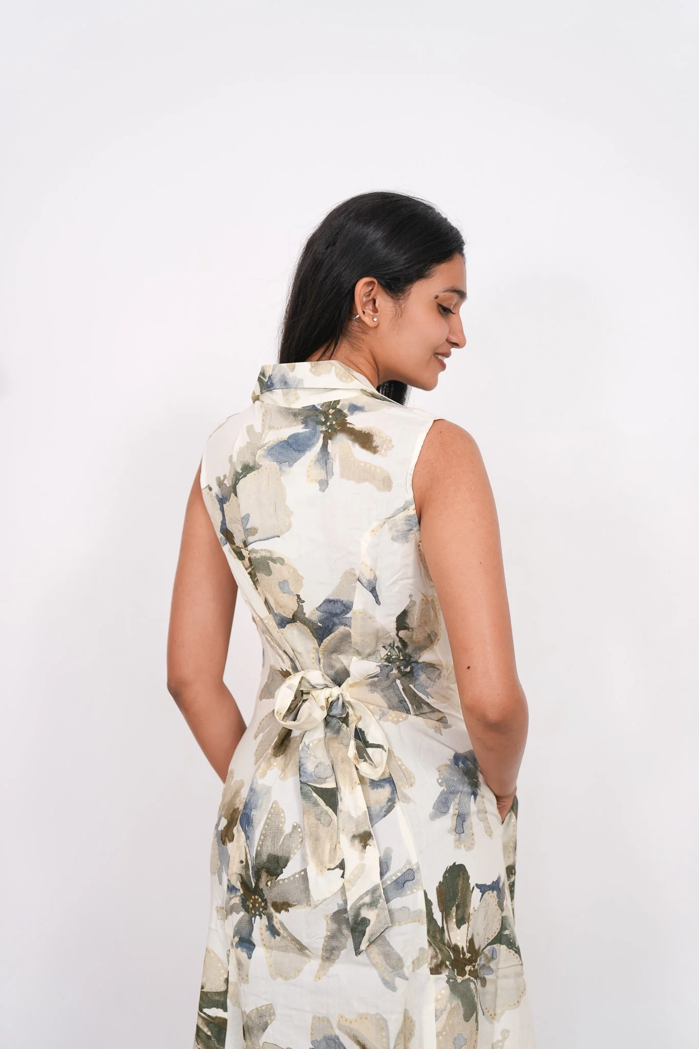 Off white and grey viscose shirt dress(attached sleeves) - Image 3