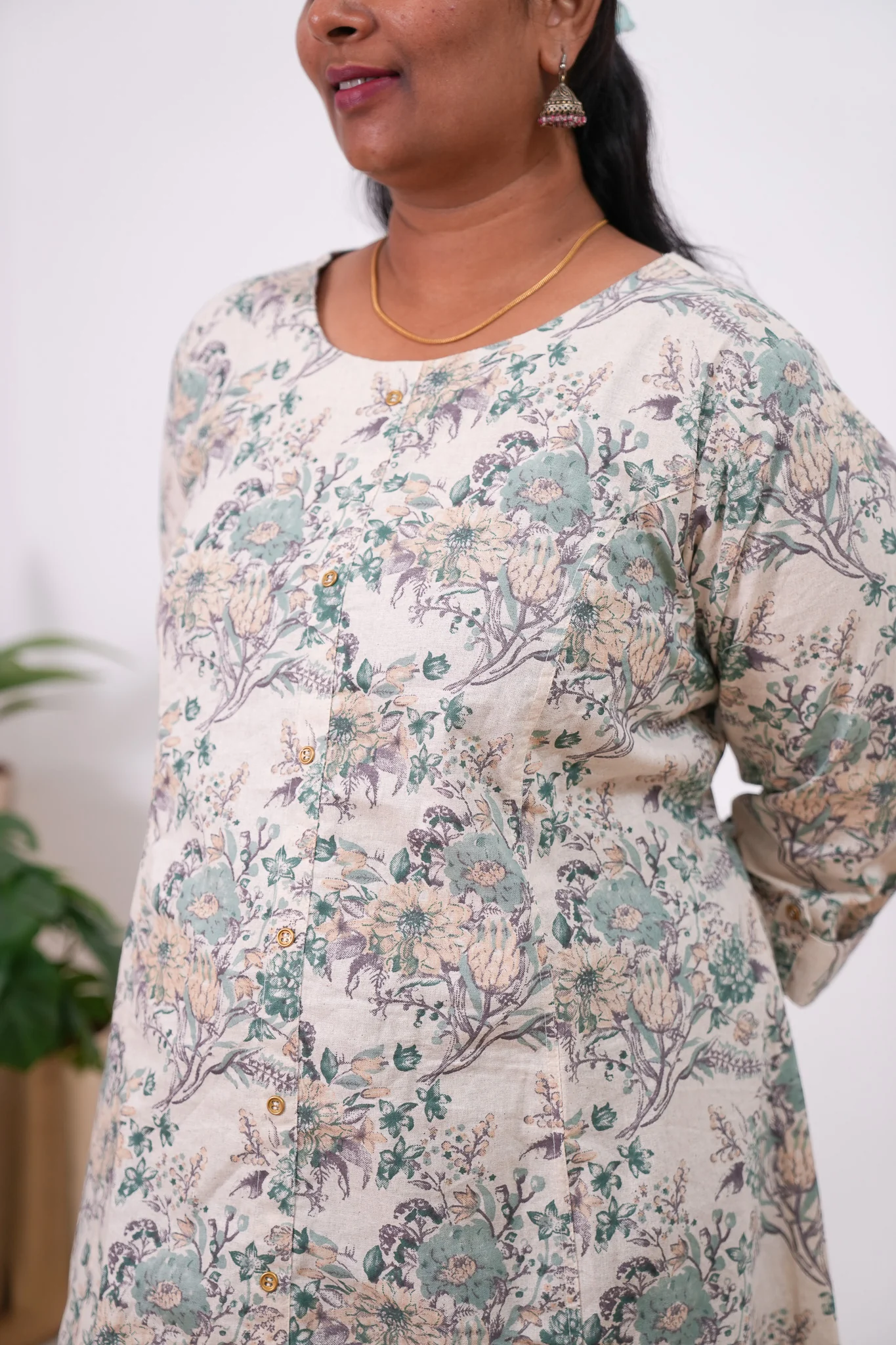 Blue roses A-line plus cotton kurti - Image 3