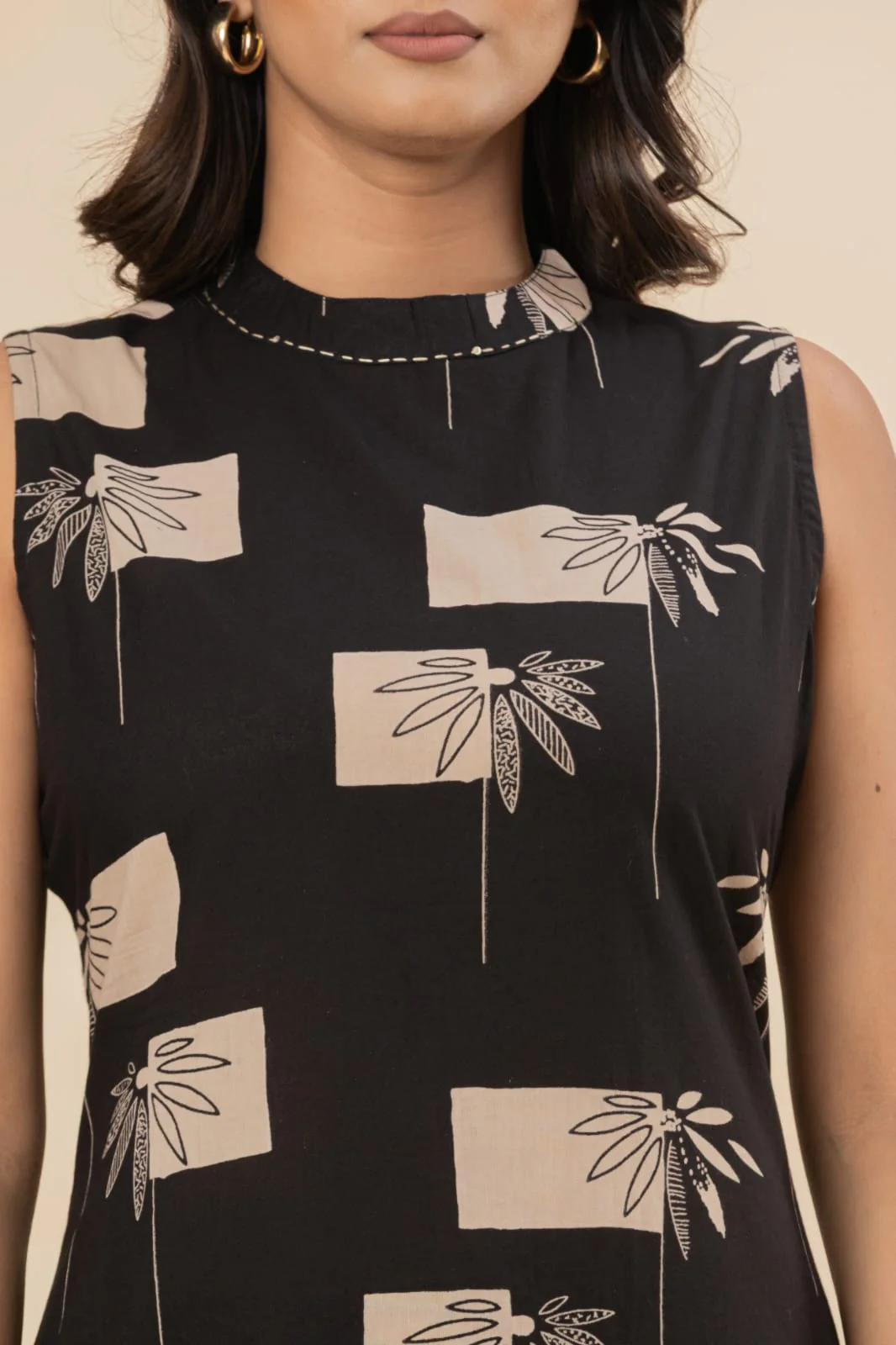 Black and beige floral cotton co-ords set(attached sleeves) - Image 6